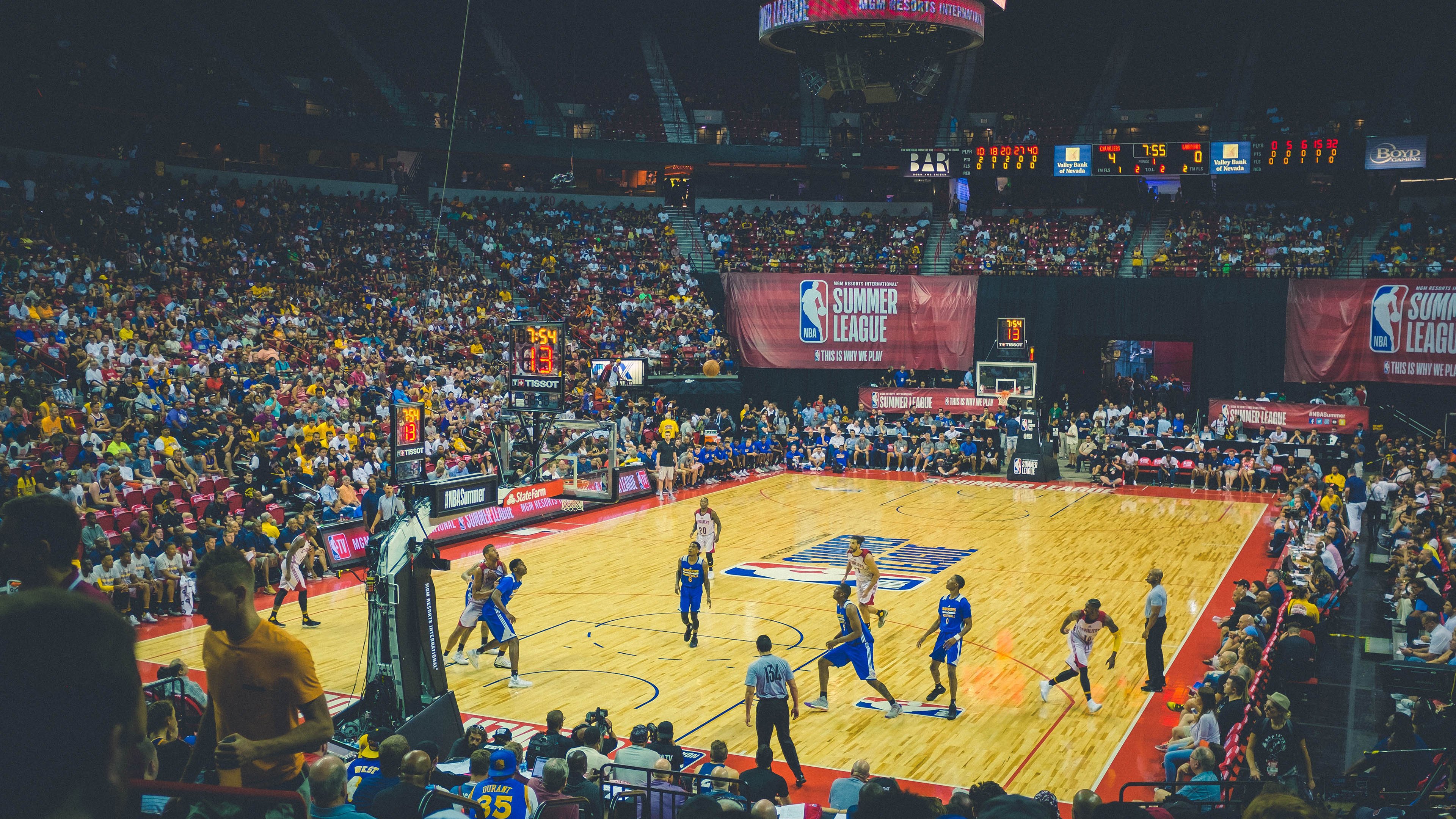 年度奖项：谁将成为MVP、最佳防守者？，年度最佳防守阵容